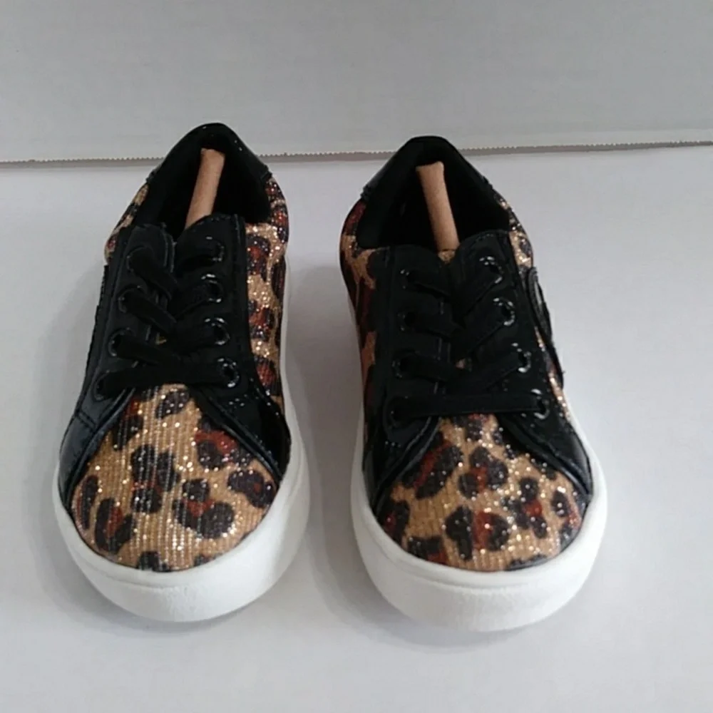 Michael Kors Kids Black & Leopard Print Sneakers Size 6 *NWT* - Picture 2 of 7